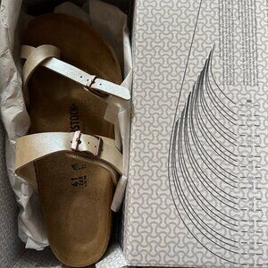 Birkenstock Mayari Graceful Pearl, Brand New, size 10 / 41